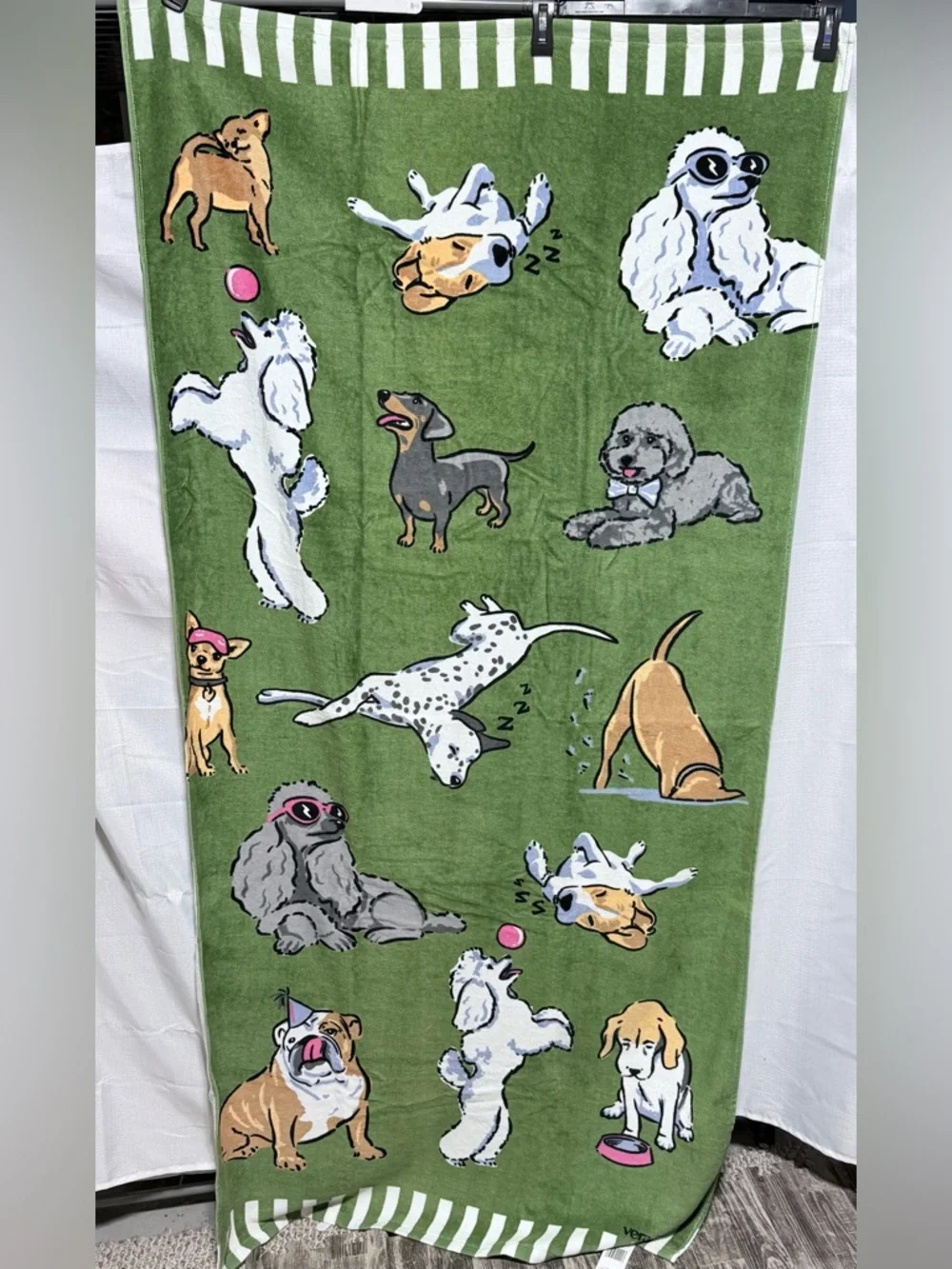 Vera Bradley Essential Beach Towel in Dog Park NWT